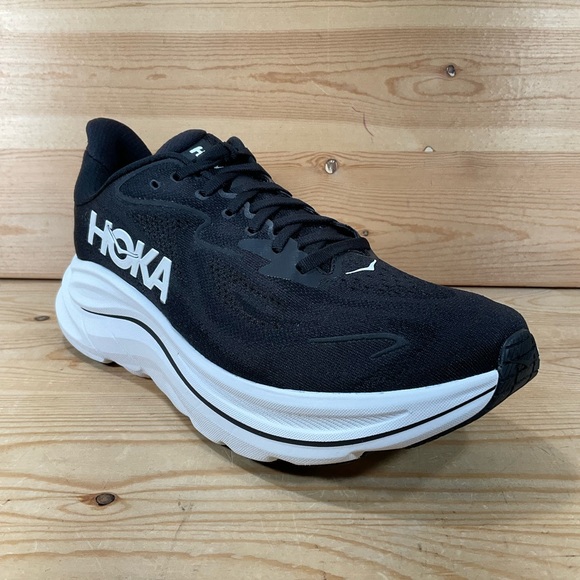 Hoka One One Shoes - Hoka One Clifton 10 Running Shoes Women’s 11 B Black White 1162031 BWHT
